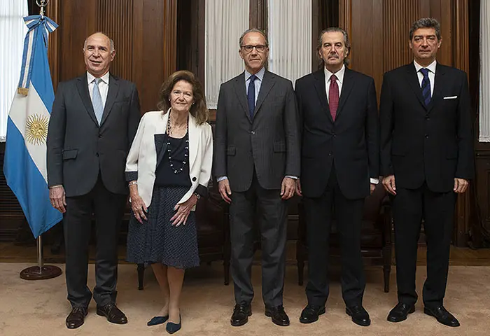 Faccionalismo y grietas, causantes de la decadencia