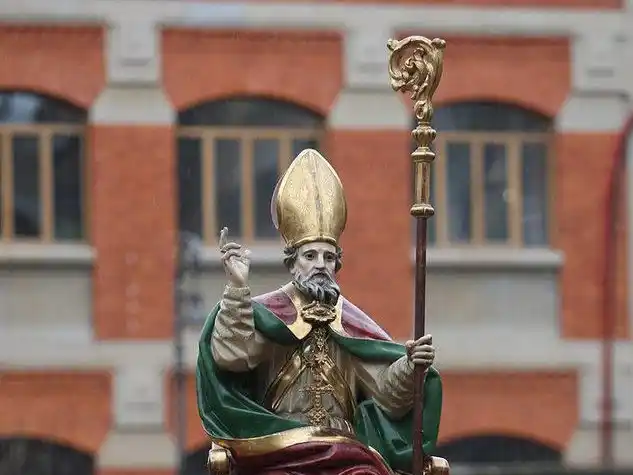 San Saturnino desafió al culto pagano y su muerte se volvió símbolo de fe inquebrantable.