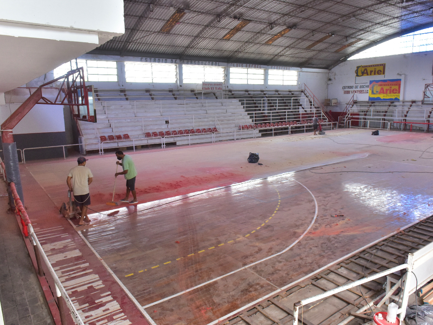 El Tala cerca del objetivo de renovar el piso