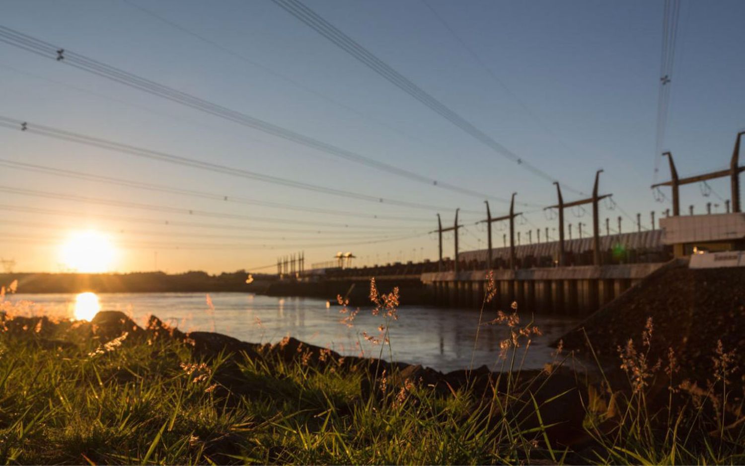 Misiones y Corrientes se suman a la iniciativa de la oposición entrerriana para dejar de comprarle energía a Cammesa