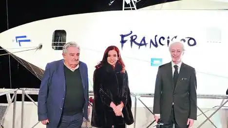 Buque Papa Francisco: Buquebus canceló viaje inaugural 