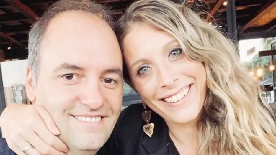 Piden investigar a Manuel Adorni por el viaje oficial a Nueva York