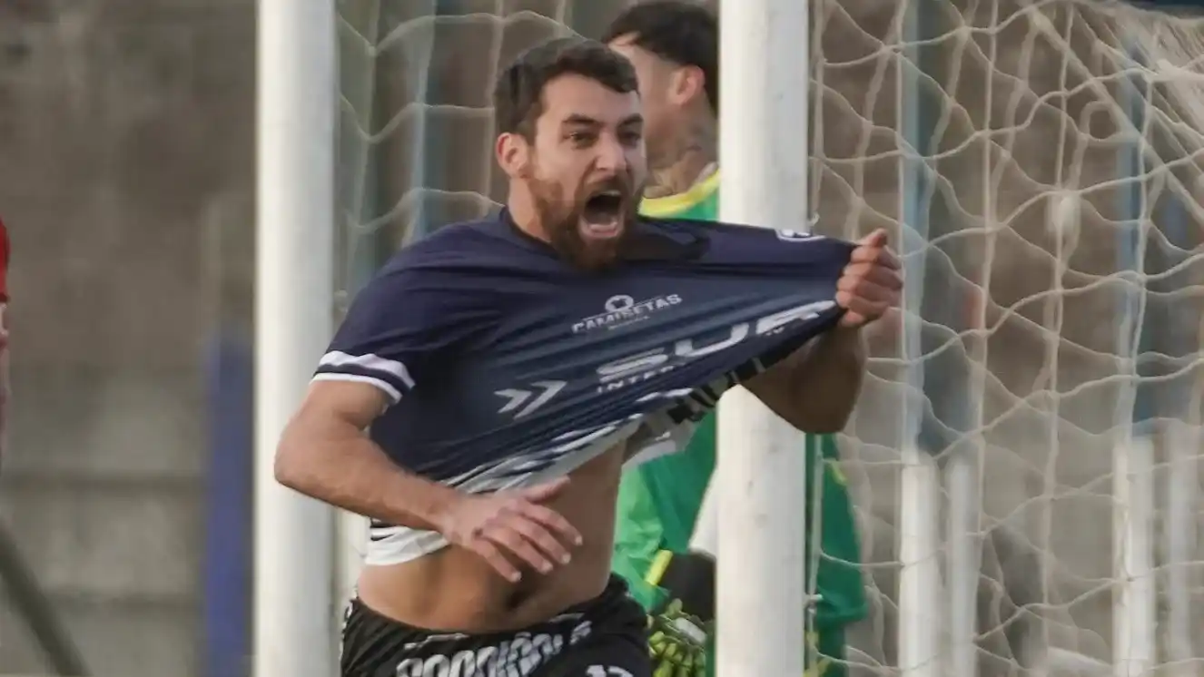 Agustín Bolado, protagonista en la semifinal ida entre Ministerio y Ferroviarios