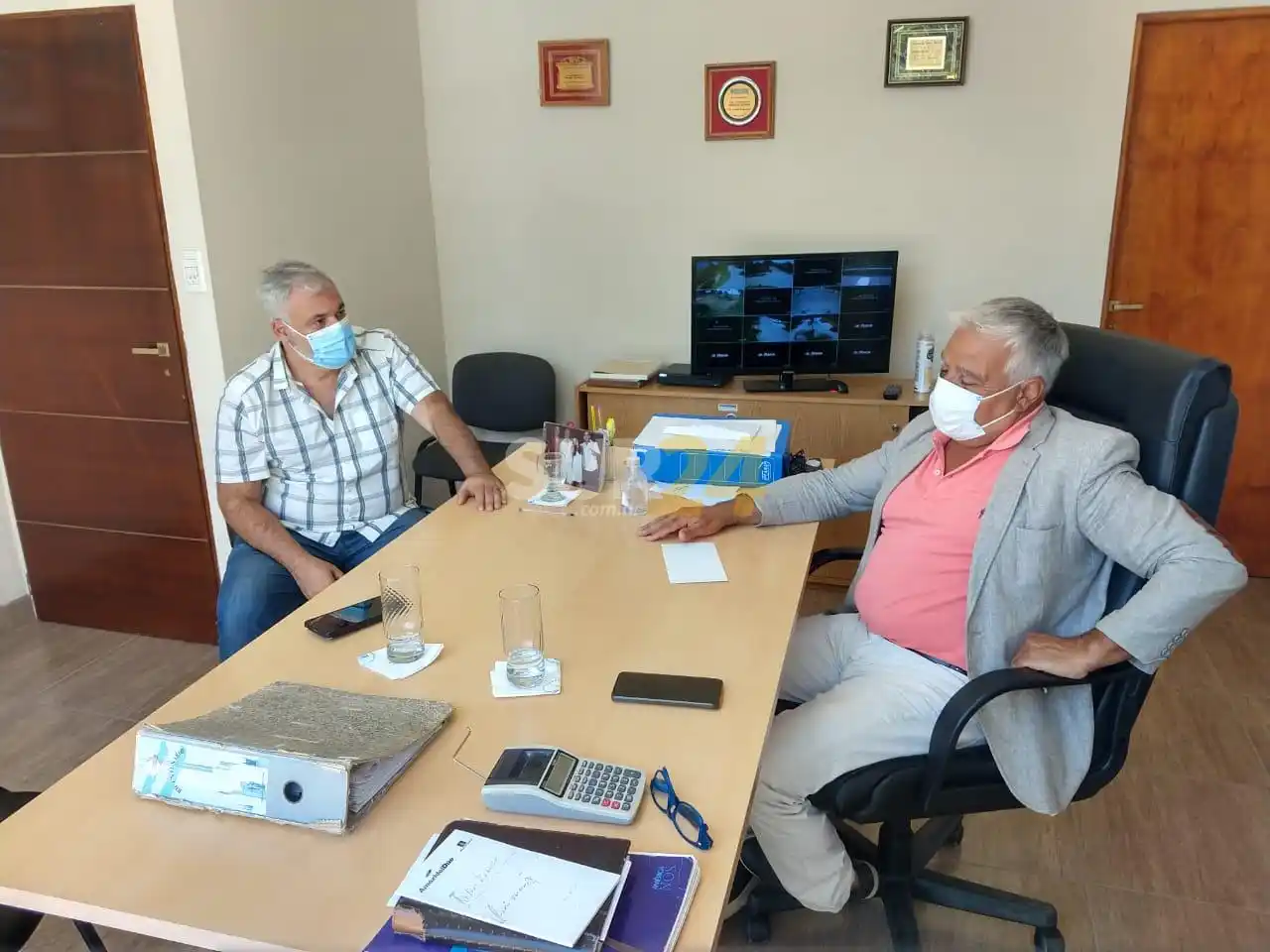 Miguel Pedrola visitó las localidades de Diego de Alvear y San Gregorio