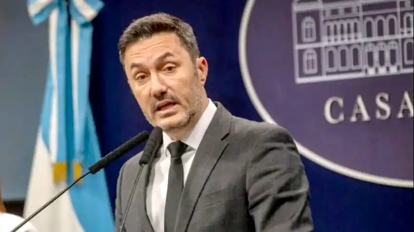 Petri moviliza tropas a las fronteras para vigilancia