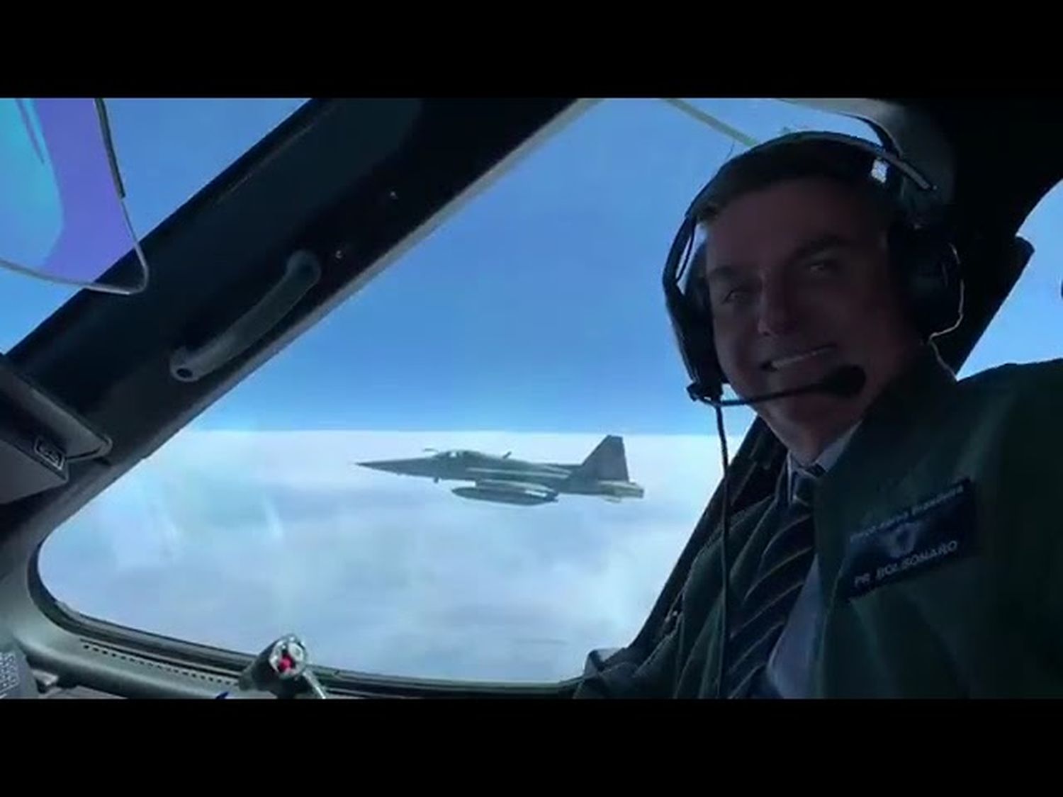 Bolsonaro elige volar al Mato Grosso en un Embraer KC-390