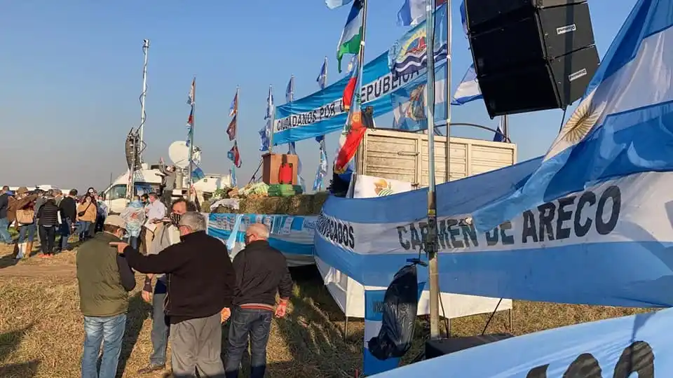 Miles de productores participan en San Nicolás de la protesta contra las políticas del Gobierno
