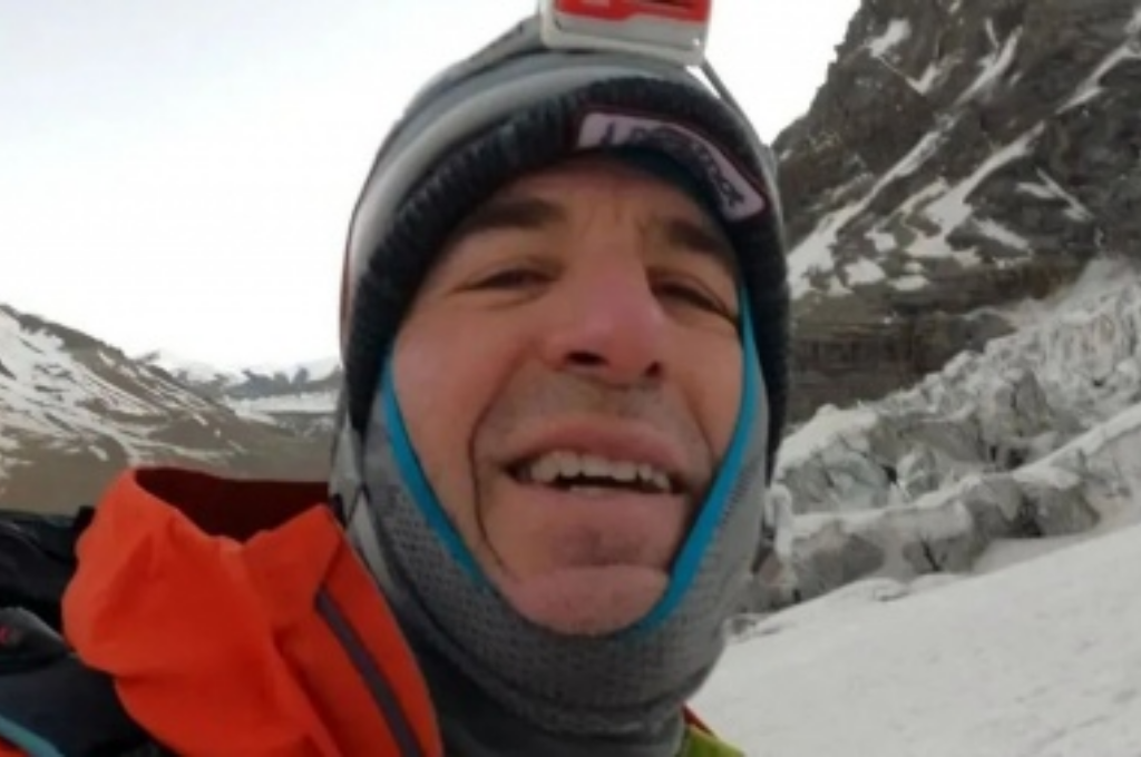Murió un alpinista mientras descendía de la séptima montaña más alta del mundo