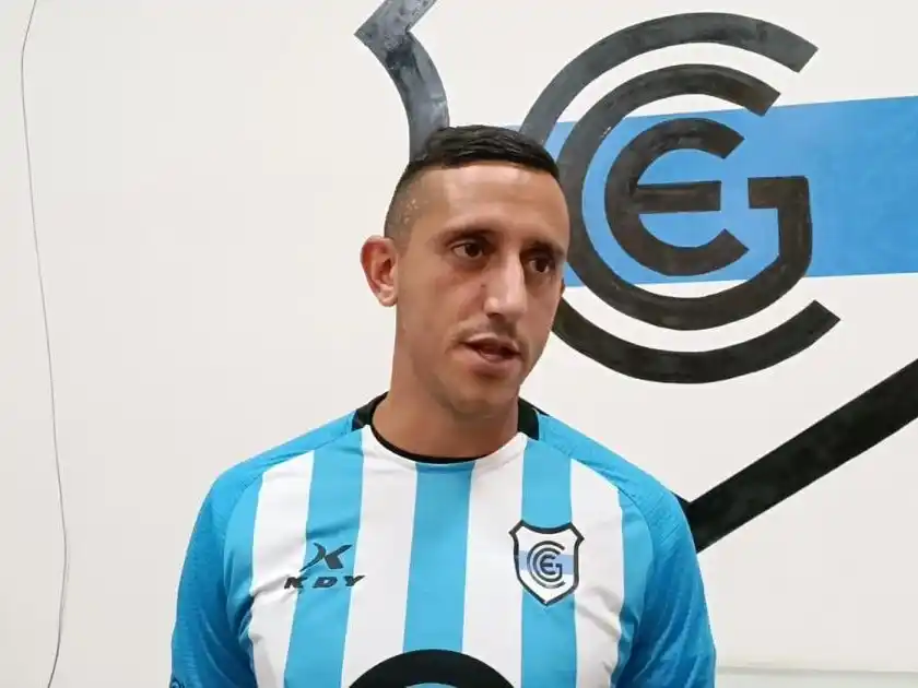 El futbolista Emiliano Endrizzi, de Gimnasia de Jujuy, fue liberado este lunes luego de haber sido detenido por gritar “bomba” dentro de un avión.