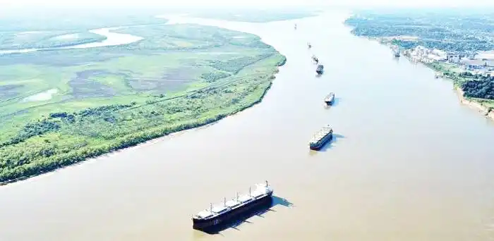 De una hidrovía más federal a la caja estatal