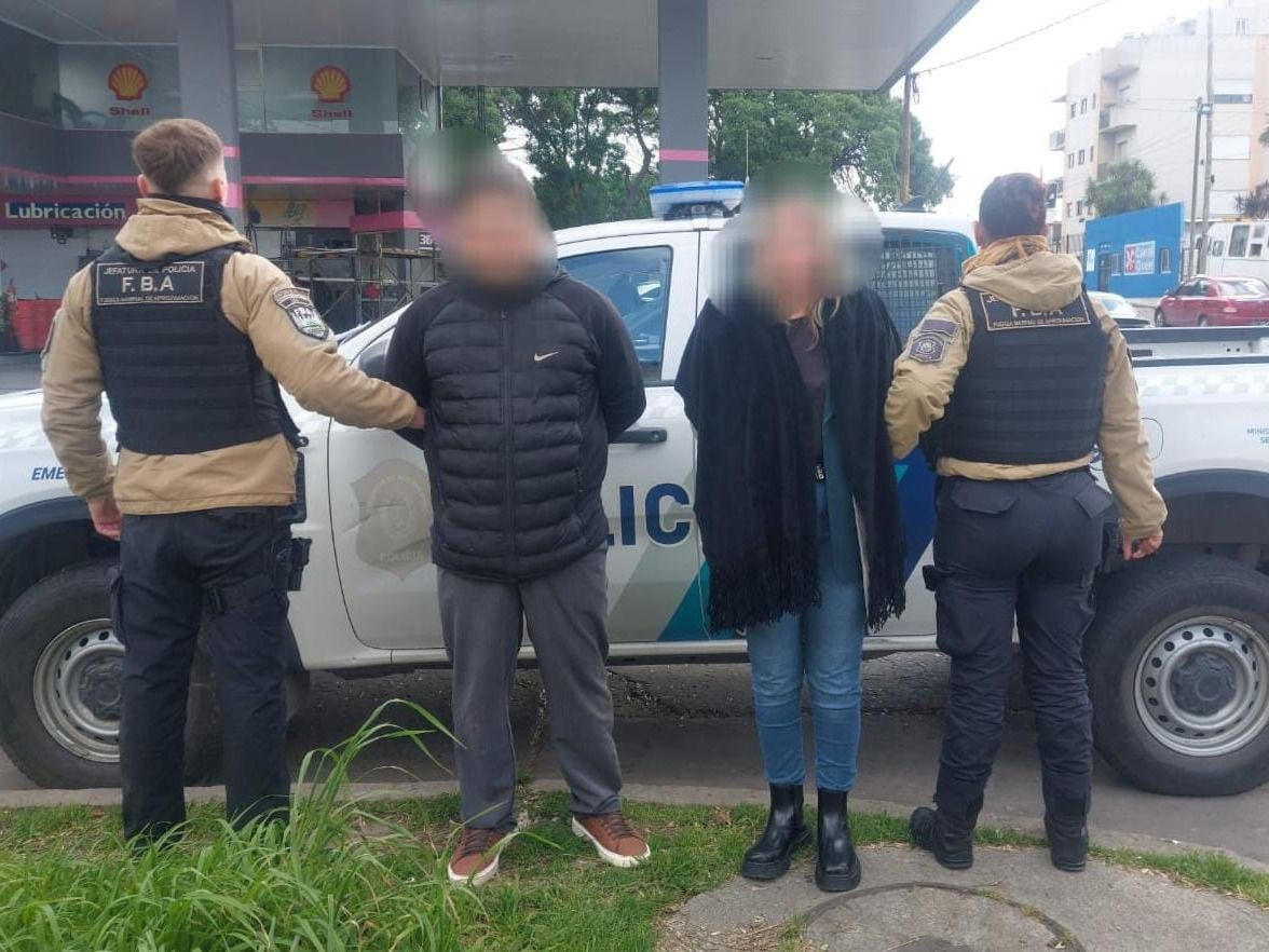 Los detenidos intentaron despojar de su hogar a un hombre de 57 años.