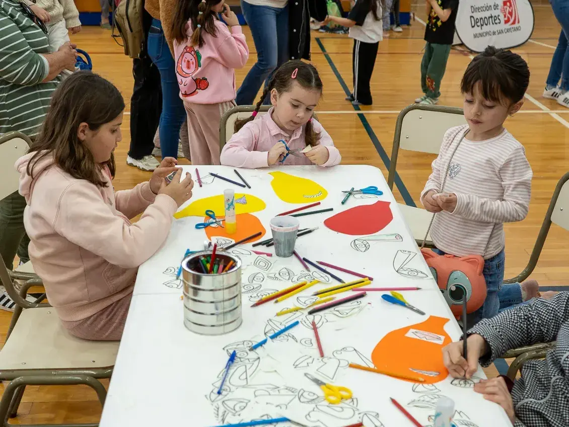 Celebración. Niños y sus familias disfrutaron de las jornada en San Cayetano