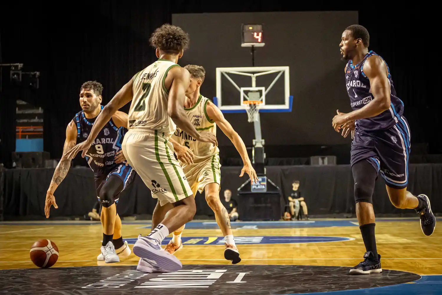 Luciano González y Al Thornton jugando juntos.