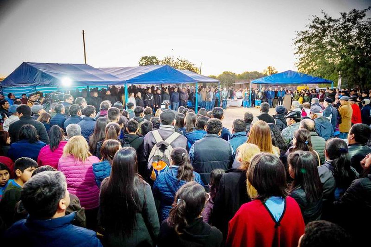 En los tiempos de crisis se apela a 
la cercanía solidaria con la población