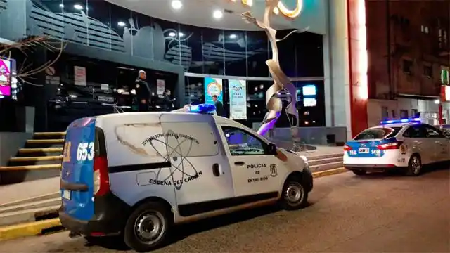 Un remisero fue baleado por cuidacoches en la puerta del Casino de Gualeguaychú