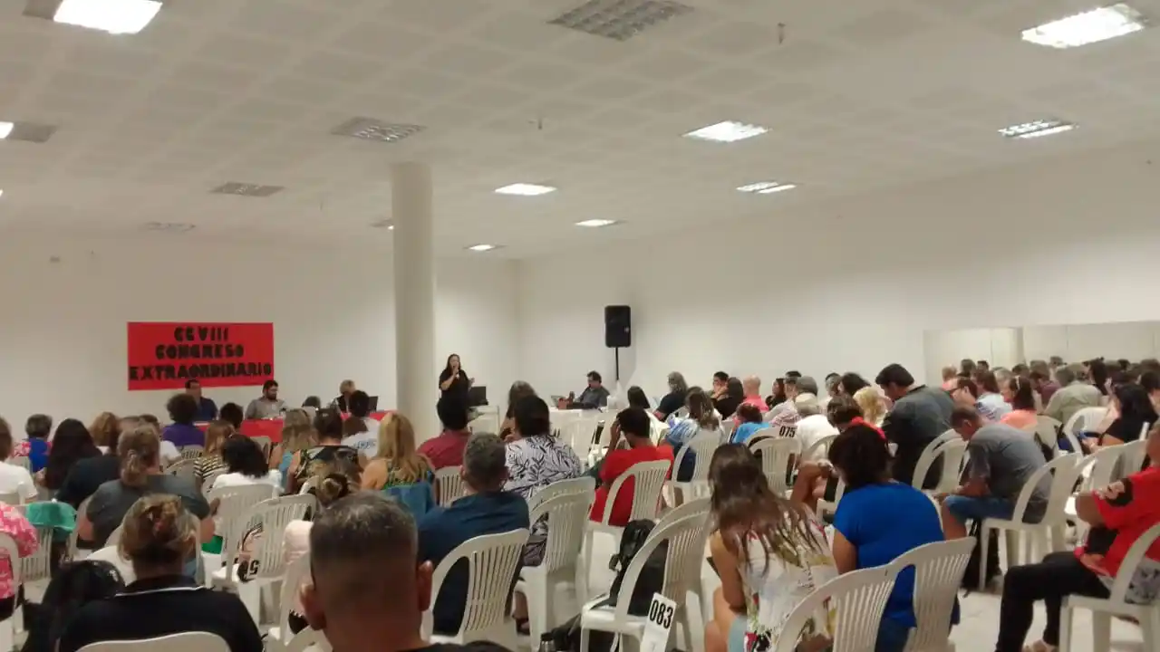 AGMER aceptó la oferta salarial del gobierno pero la declaró insuficiente