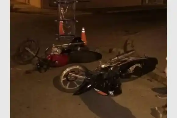 Accidente fatal en Las Colonias: un fallecido a causa de un choque de motos 