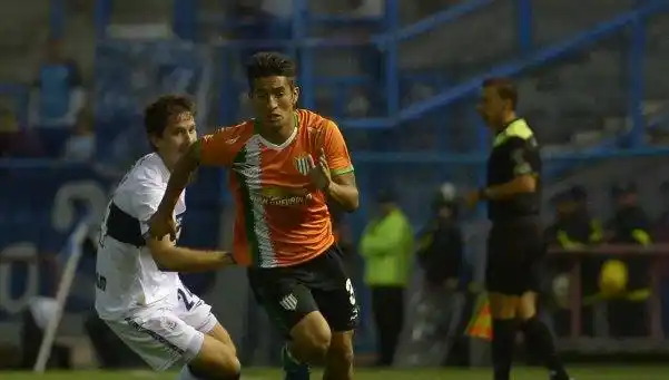 Banfield goleó a Gimnasia y festejó en La Feliz