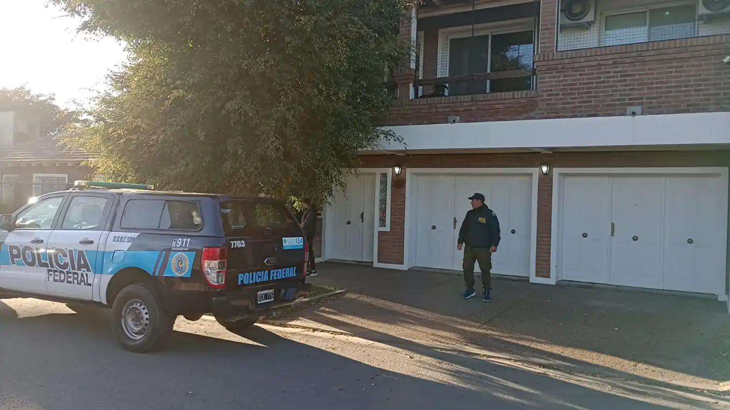 allanamiento policía federal amenaza de bomba  uruguay 2060