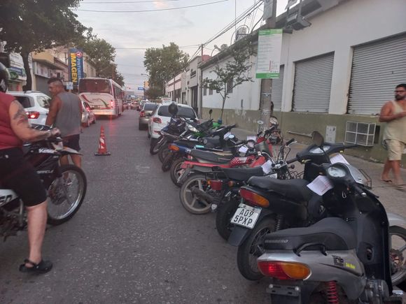 Ángel Burgos sobre los controles: “A mí, sinceramente, no me gusta llevarme ninguna moto”