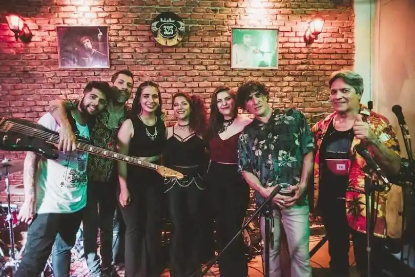 NOTICIERO BLACK: Gira eterna