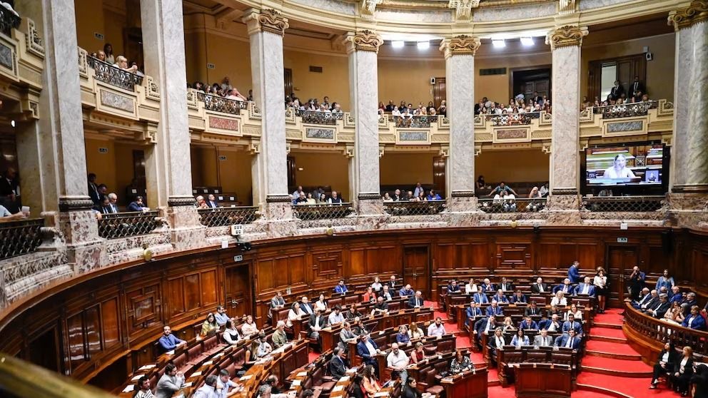 Con 64 votos a favor y 29 en contra, el texto pasa ahora al Senado, donde el oficialismo tiene mayoría.