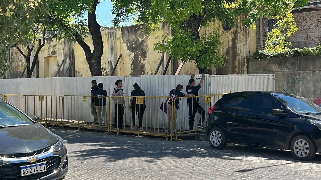 La PDI desarticuló la “ranchada” instalada en la Recova Ripamonti | Crédito: RADIO RAFAELA