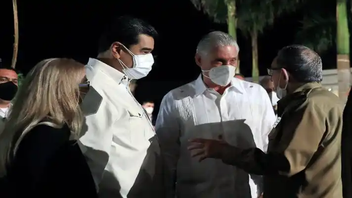 ¿A BUSCAR CONSEJO O NEGOCIAR QUÉ? Maduro está en Cuba conmemorando la muerte de Fidel Castro