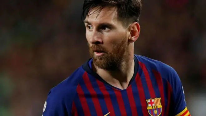 Mourinho: «Con Cristiano eliminado, Messi ya sabe que el Balón de Oro lo espera»
