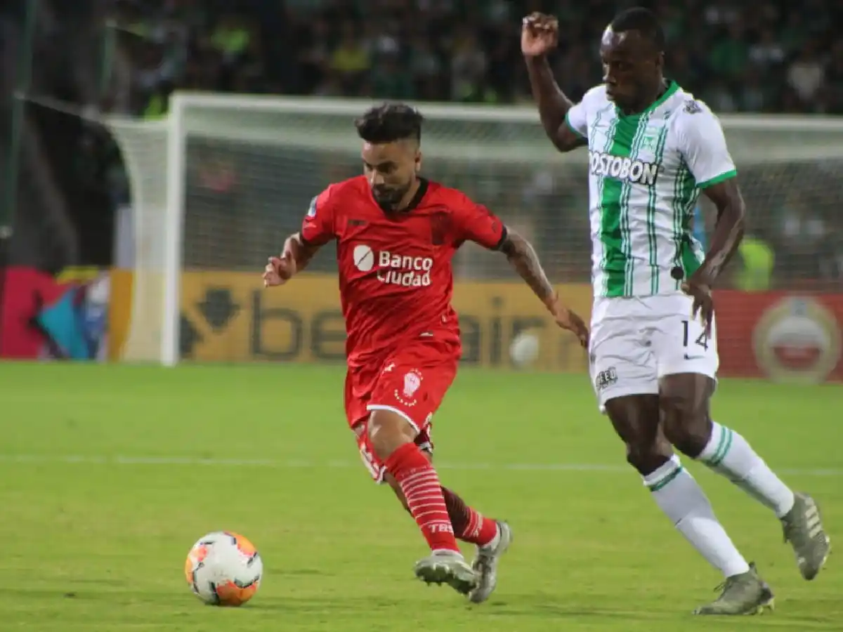 Huracán sufrió un duro revés en Colombia