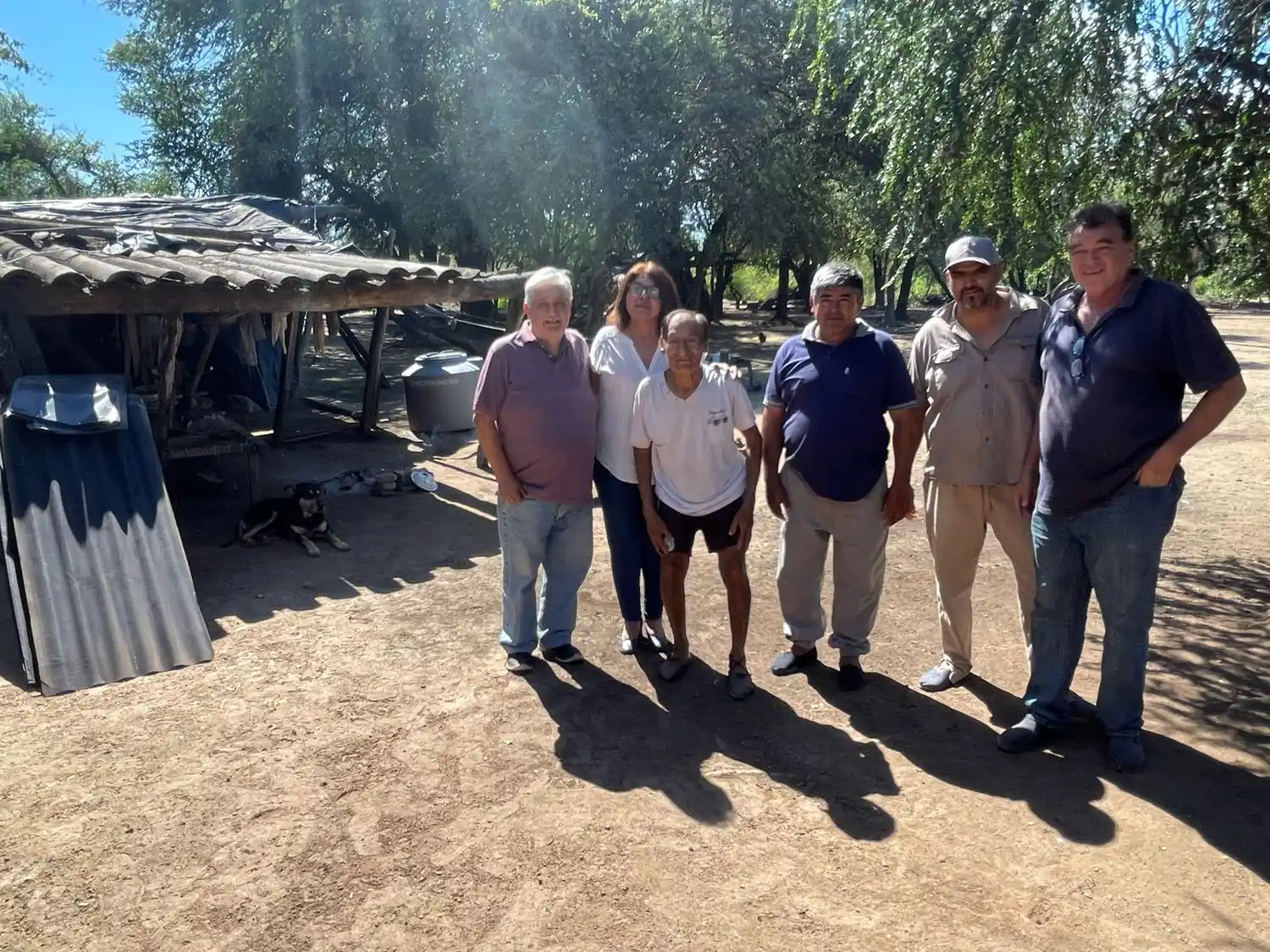 Continúa la asistencia a familias de la zona de Las Lomitas