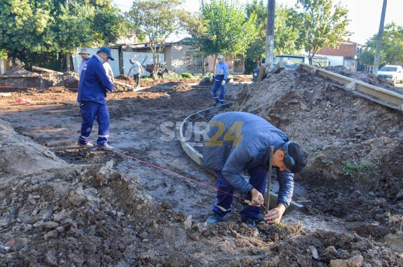 Municipio continúa con trabajos de pavimento y desagües