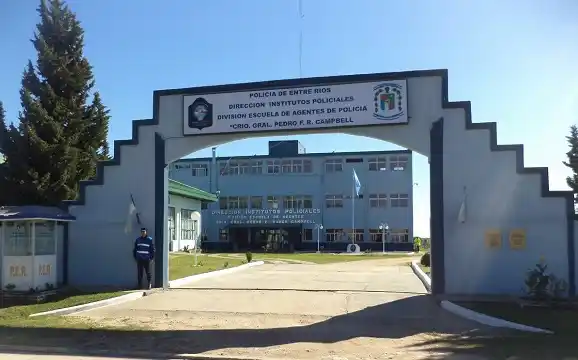 Está abierta la inscripción para la carrera de Agente de Policía para hombres