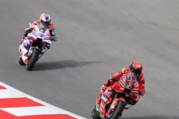 El Moto GP comienza la actividad een Portugal