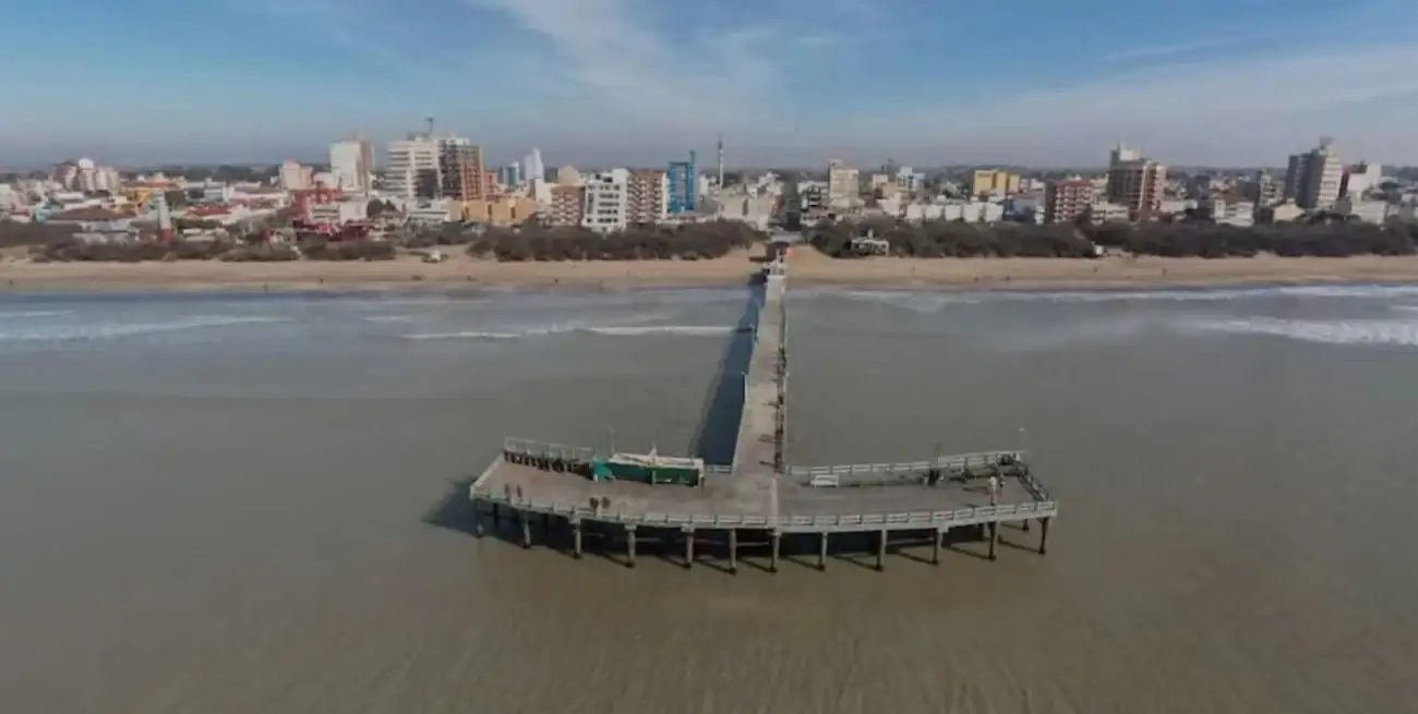 Santa Teresita: el operativo se activó tras la desaparición en el mar.