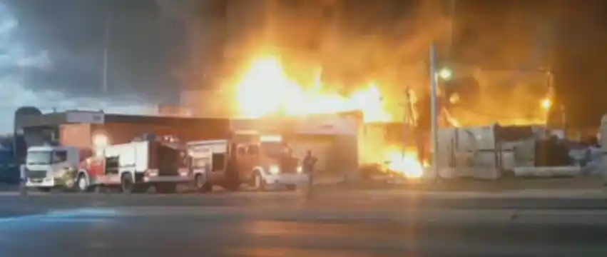 Incendio en el Parque Industrial de Burzaco