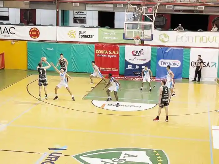 Derrota de los pibes frente a Atenas