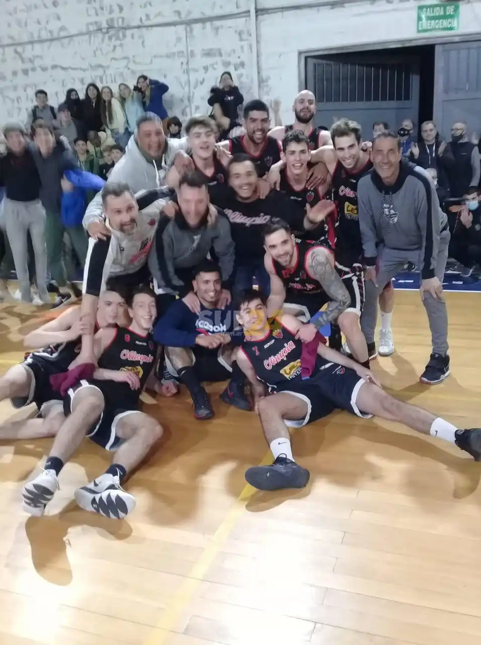 Olimpia BBC vapuleó a Centenario en el clásico y sigue invicto