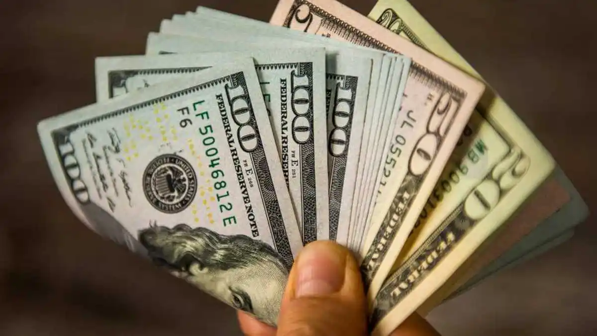 El Gobierno oficializó los nuevos precios del dólar tras las medidas acordadas con el Fondo