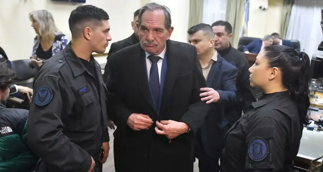 José Alperovich luego de recibir la condena en los Tribunales de la calle Paraguay al 1500. Foto: NA / Juan Vargas.