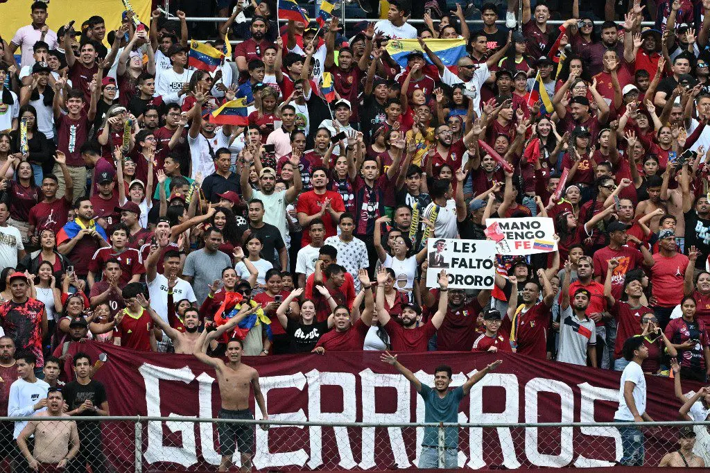 PERÚ RESTRINGE ESPACIOS a los hinchas de la Vinotinto y anuncia operativo migratorio en el estadio nacional este #21Nov