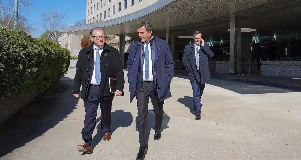 Massa anunció un nuevo “dólar agro” unificado y apunta a simplificar cotizaciones