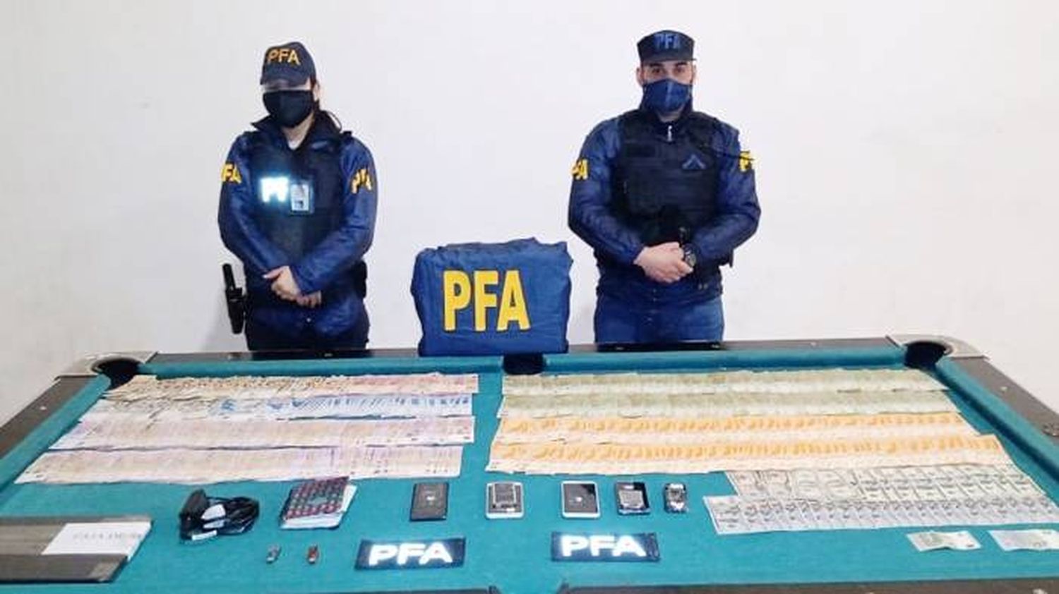 La PFA desarticuló una organización dedicada al narcotráfico y detuvo a 13 personas 