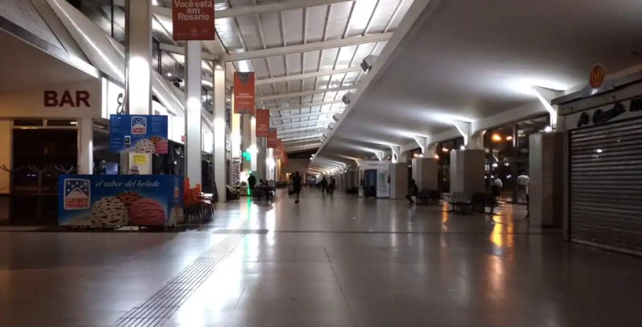 Rosario: evacuaron la terminal de ómnibus por una amenaza de bomba