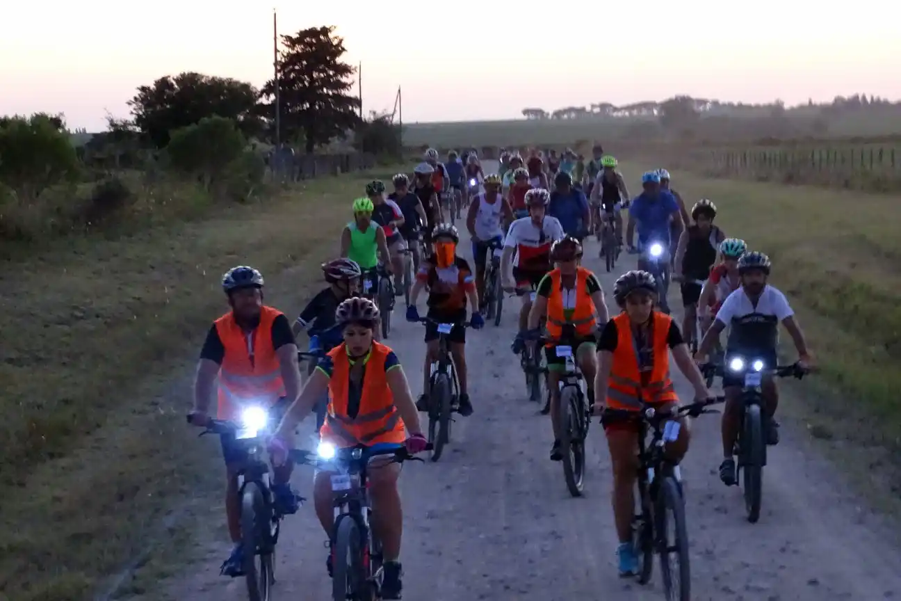 Otra salida por los caminos rurales fomentando el uso de la bicicleta