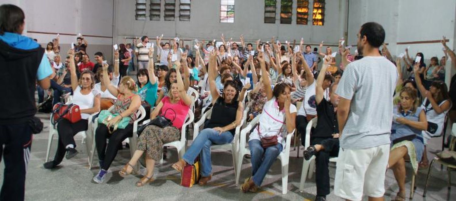 Paritaria docente: 93% de las asambleas de SUTEBA aprobó la propuesta del Ejecutivo