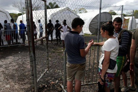 VENEZOLANOS residentes en otros países y sin pasaporte no aplican a la medida de Biden