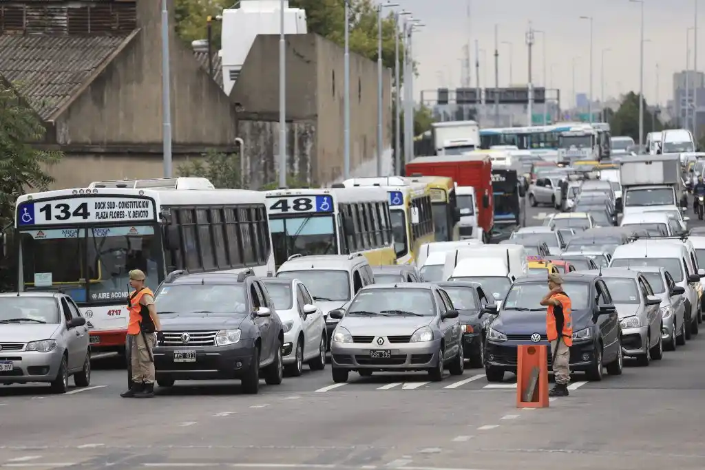 Establecerán carriles exclusivos en los ingresos a la Capital