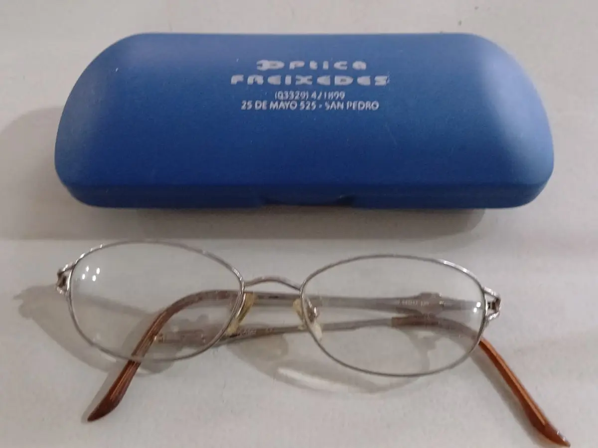 Lentes encontrados en calle Rafael Obligado