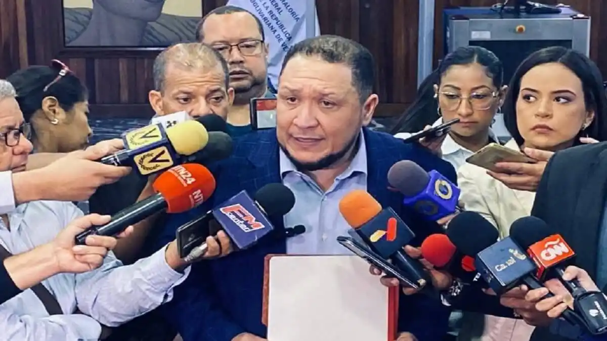 ¿AHORA VAN POR MARÍA CORINA? Diputado Brito quiere saber si «está inhabilitada»